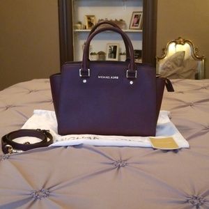 Michael Kors Selma Saffiano Leather M Satchel